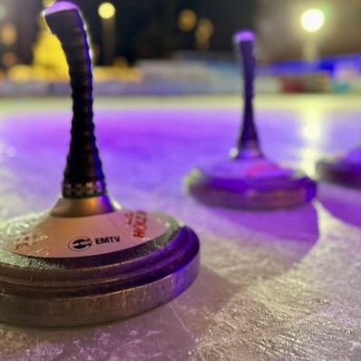 WEIHNACHTSFEIERN ON ICE